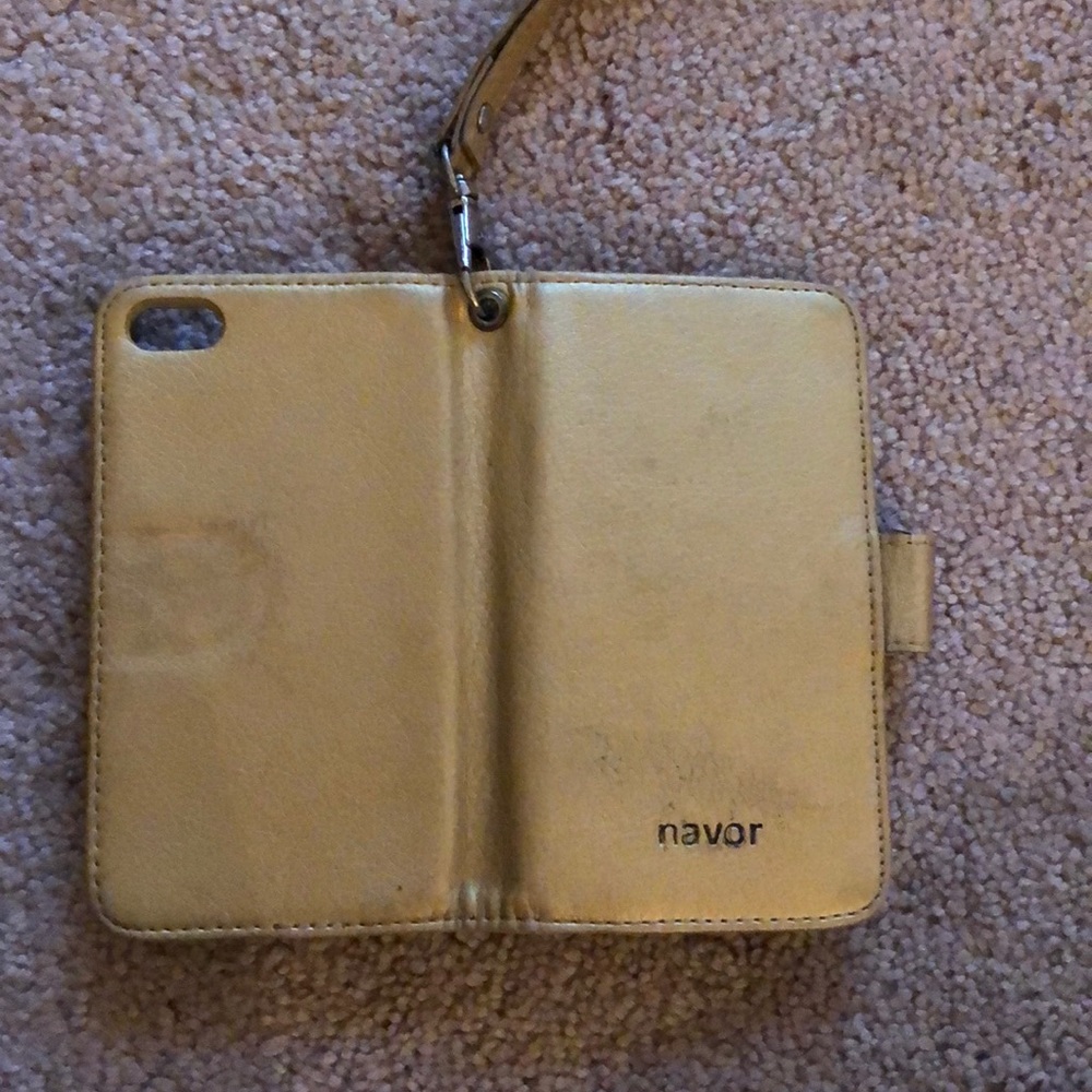iPhone case - Picture 2 of 4